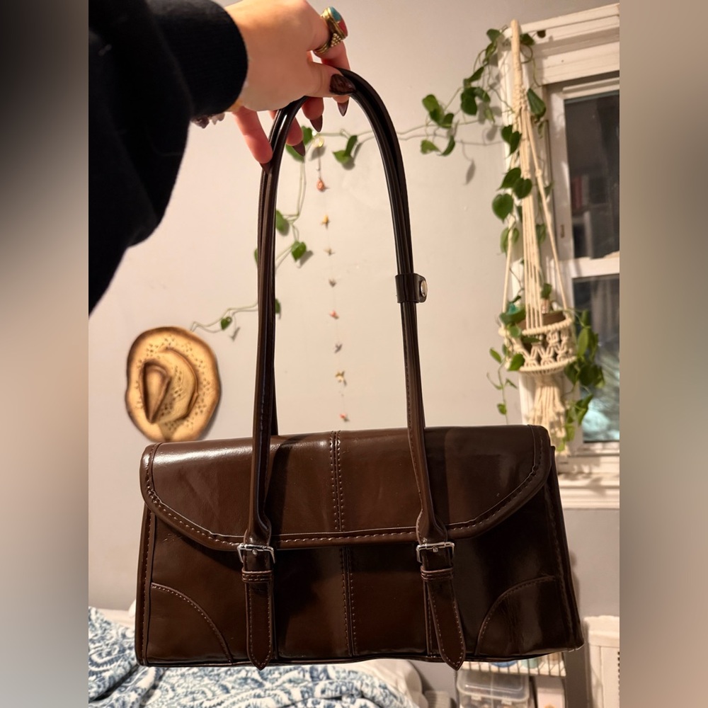 Elegant Chocolate Brown Leather Handbag